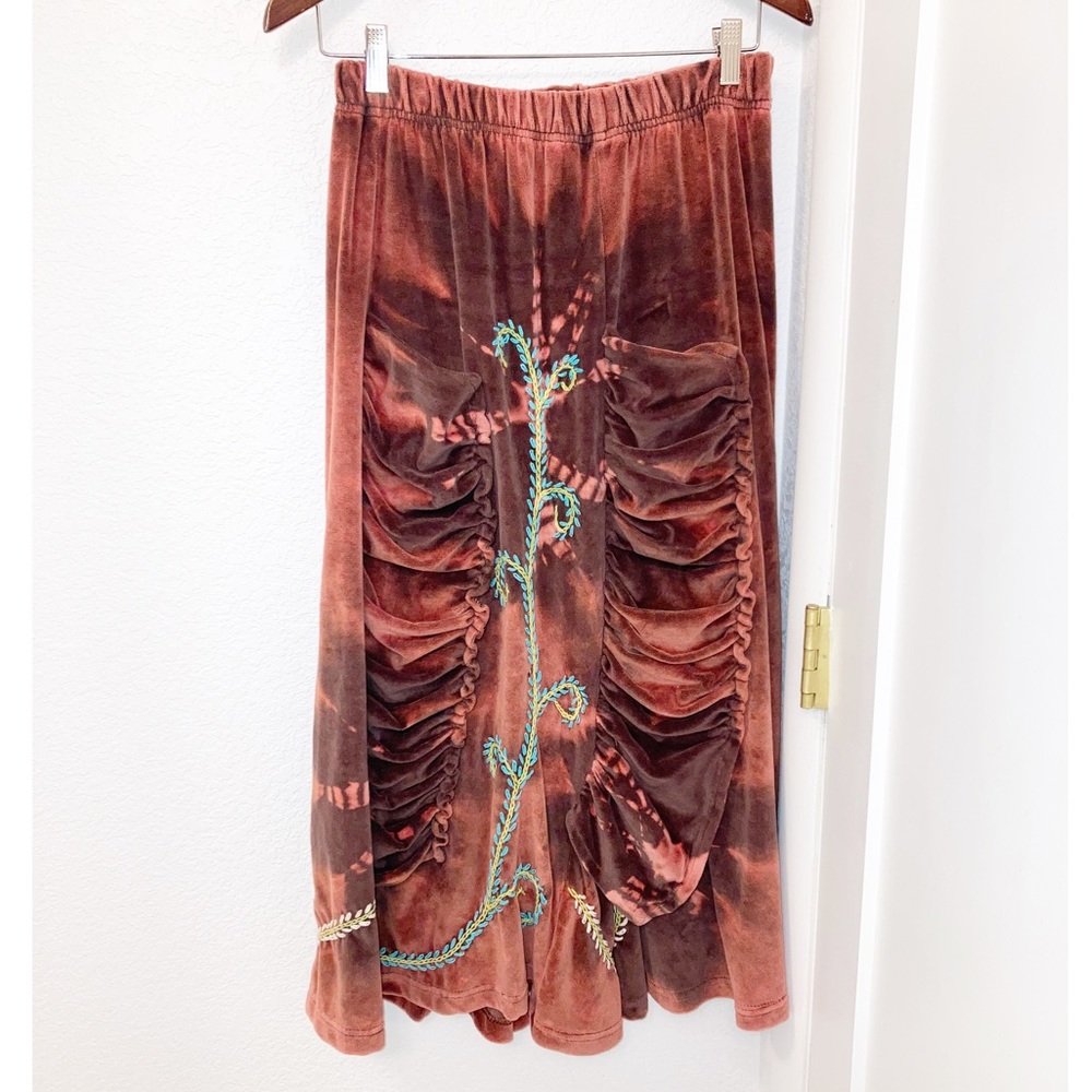 RISING INTERNATIONAL The Embroider Tie Dye Velour Ruched Skirt with Pockets SZ:S